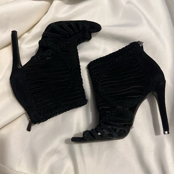 Schutz Yoko Suede Sandal Booties Black size 6 - Picture 4 of 8